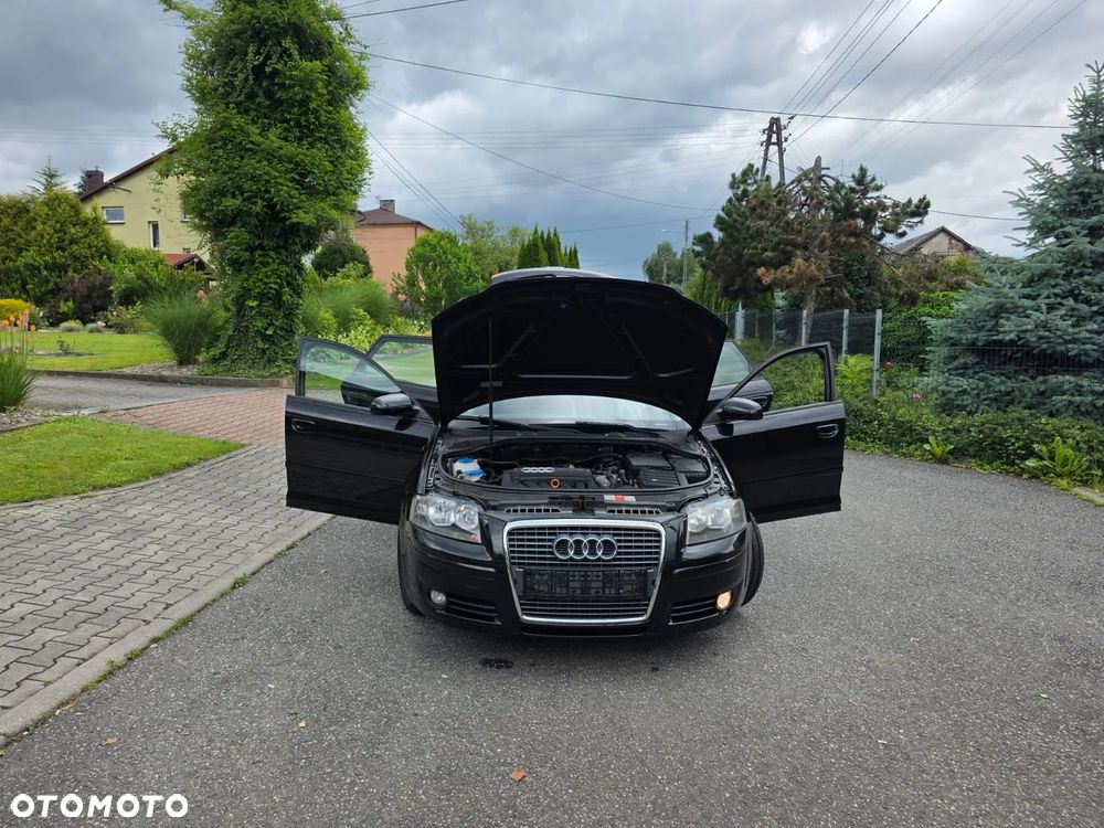 Audi A3 Sportback 2.0 FSI Ambiente - 5