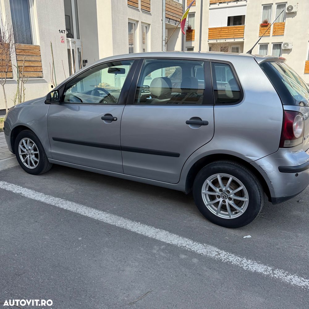 Volkswagen Polo - 2