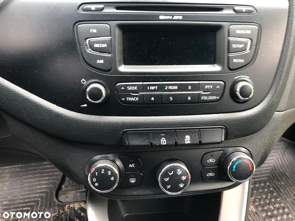 Kia Ceed - 11