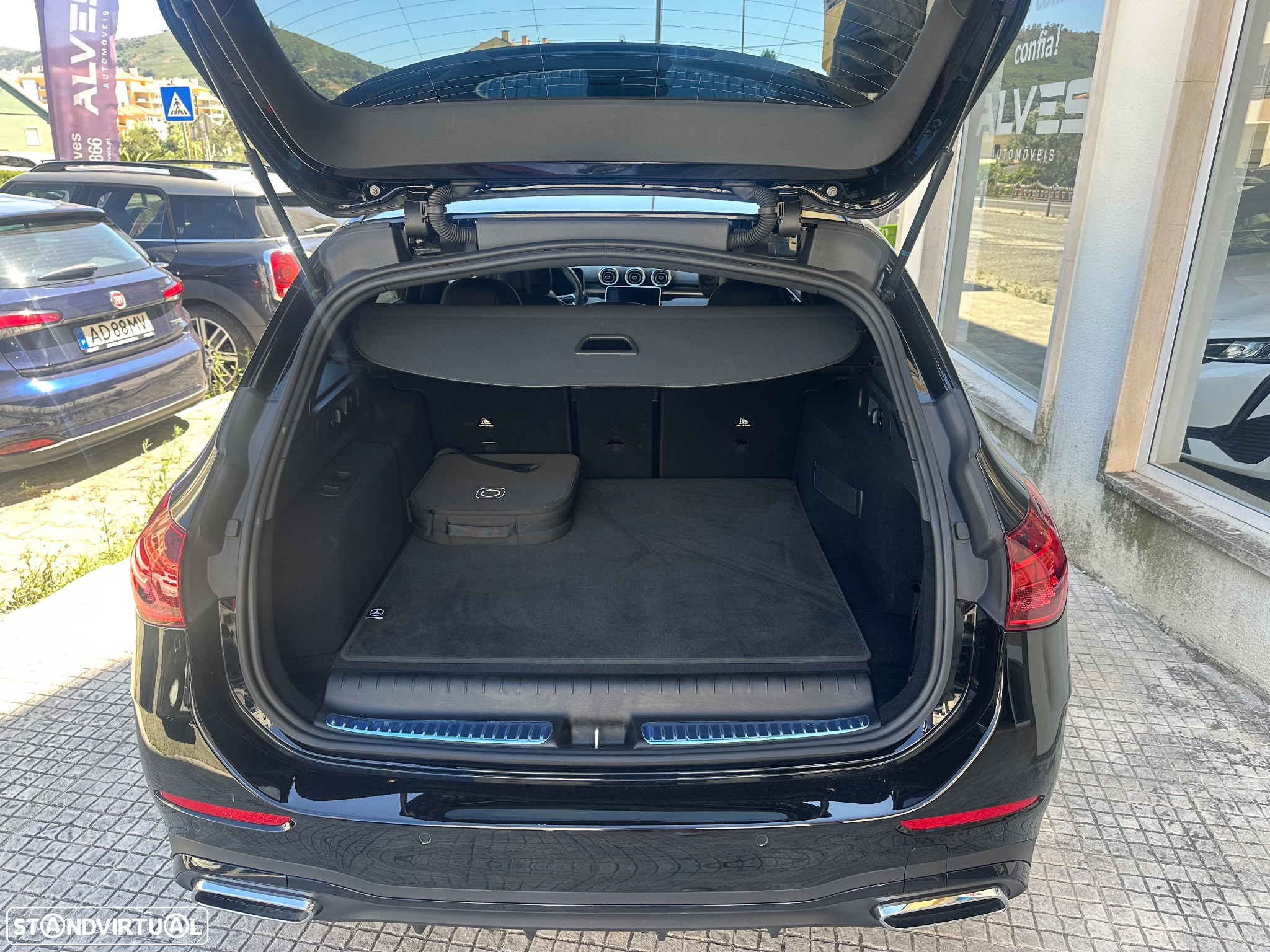 Mercedes-Benz C 300 e AMG Line - 24