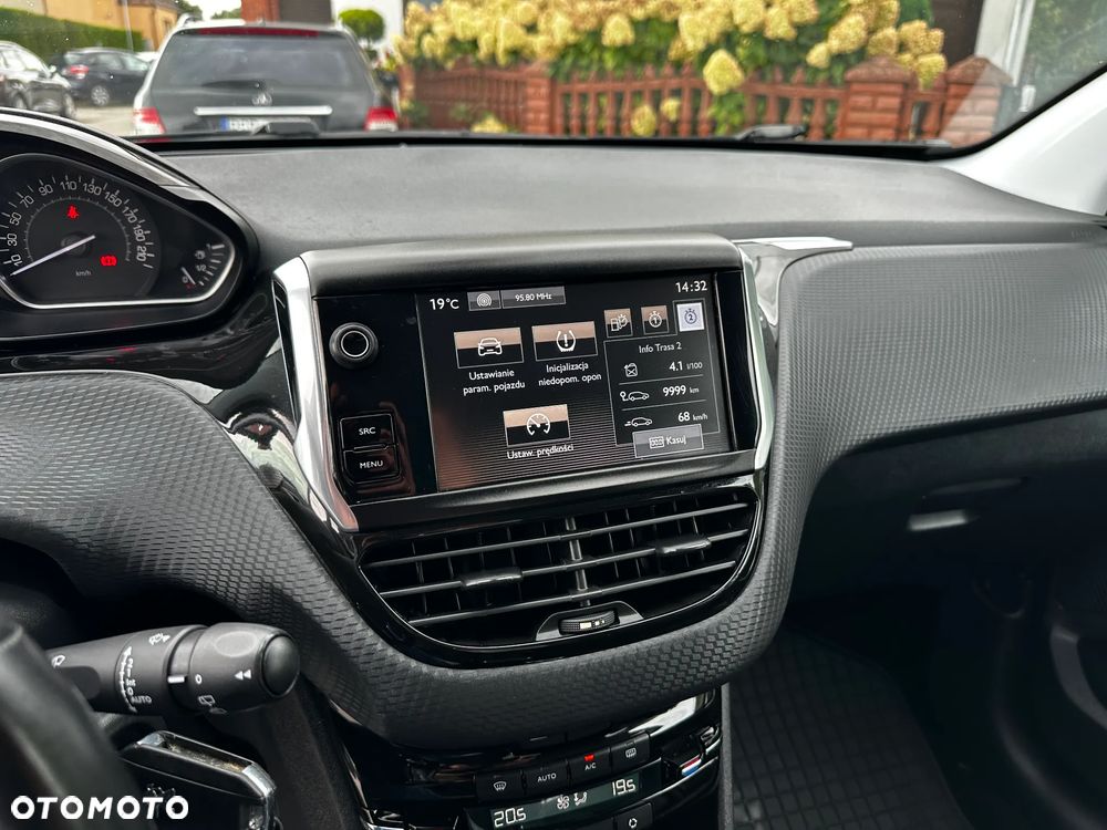 Peugeot 2008 - 13