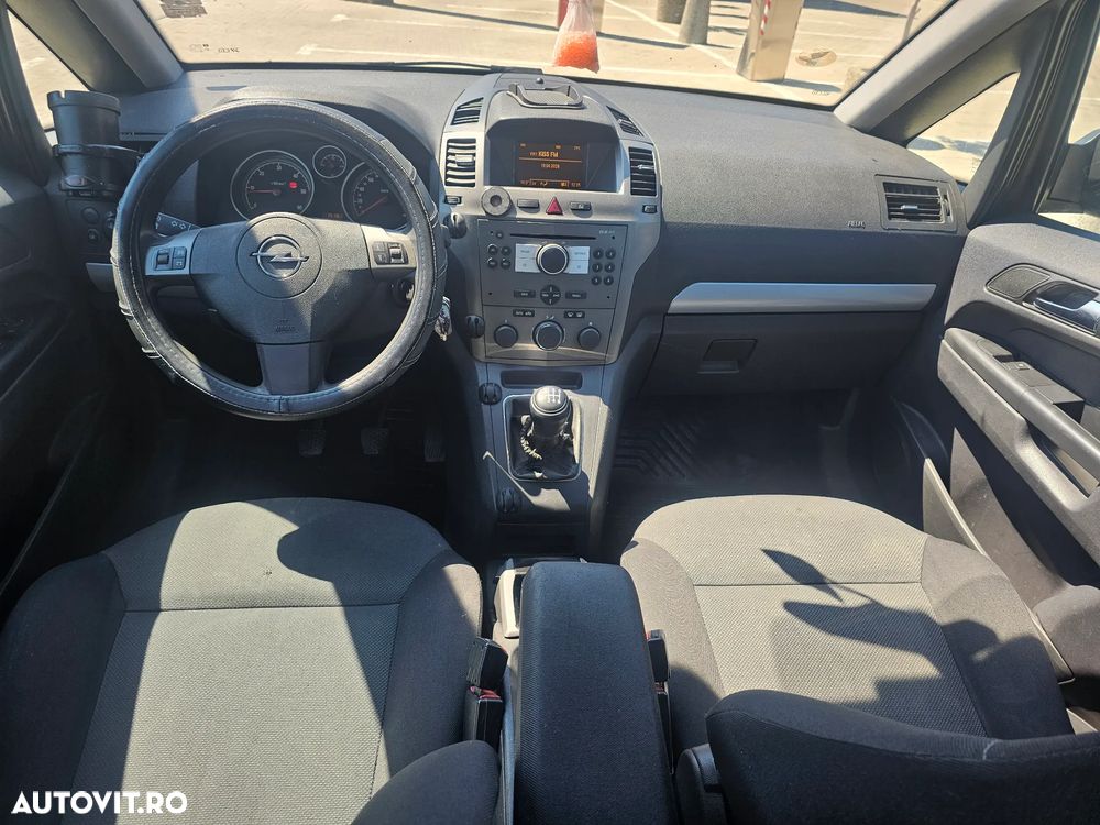 Opel Zafira 1.9 CDTI - 13