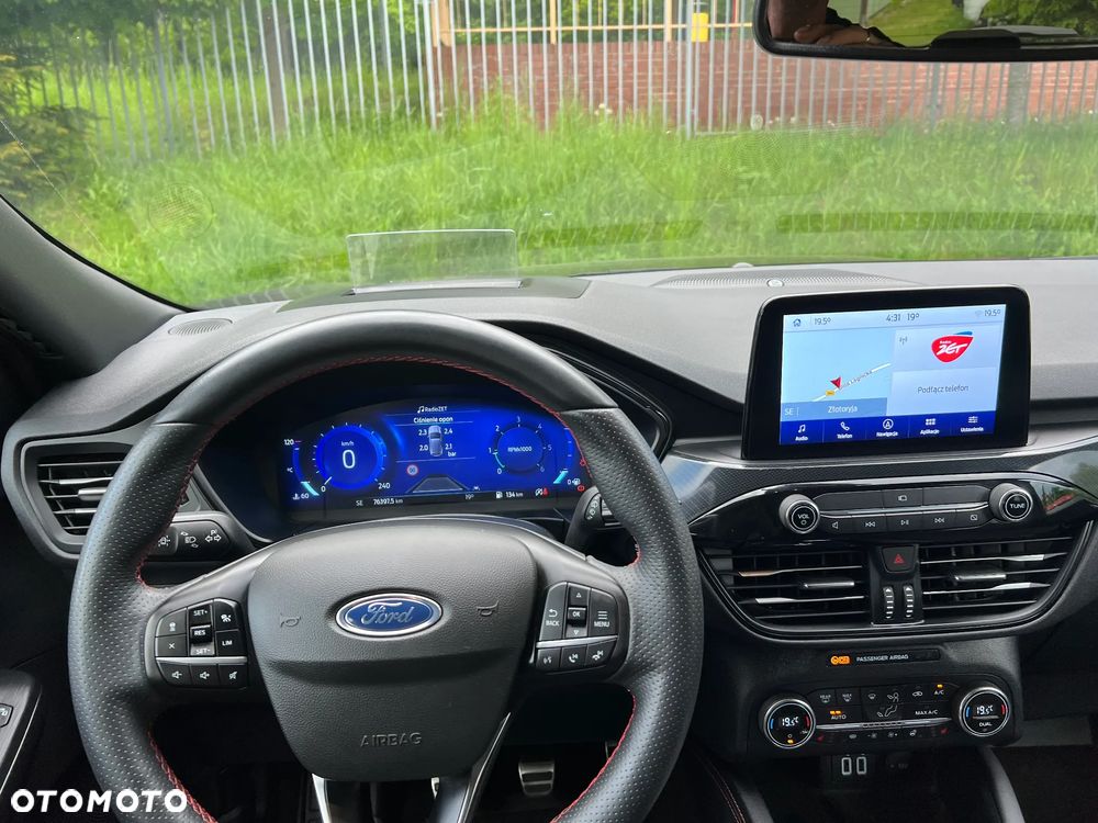 Ford Kuga 2.0 EcoBlue Hybrid ST-LINE X - 19