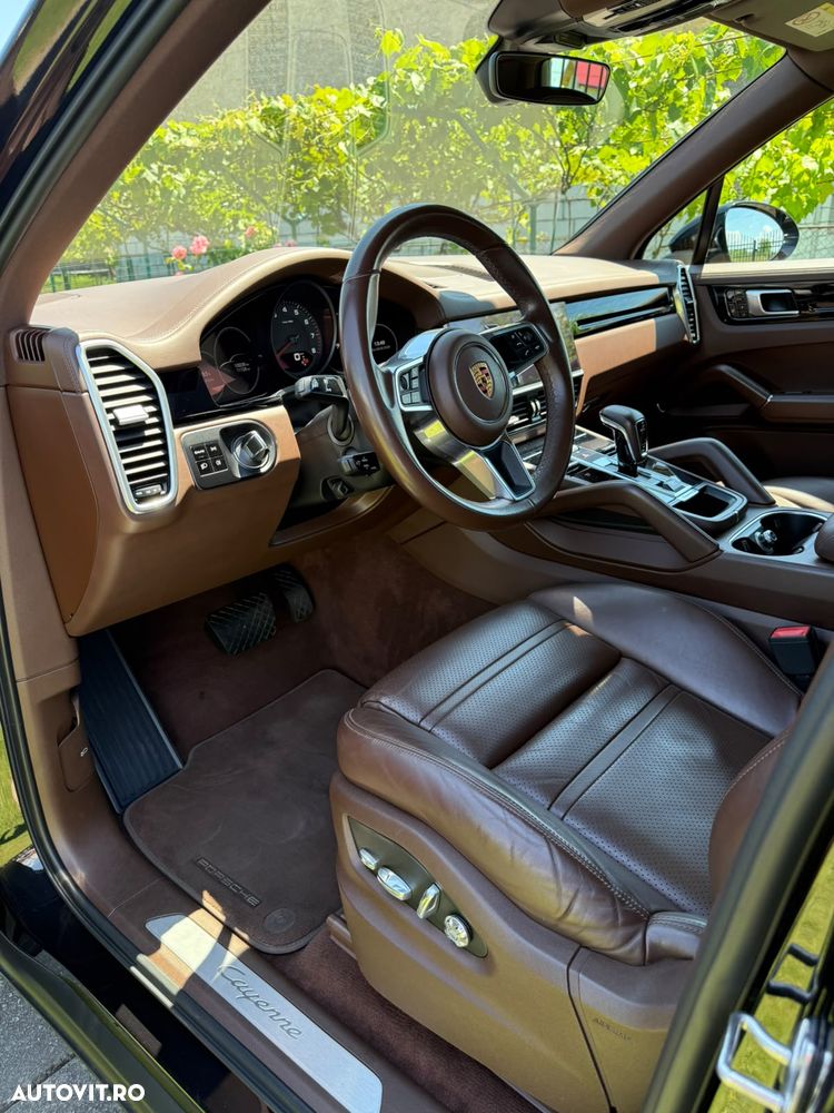 Porsche Cayenne Standard - 12
