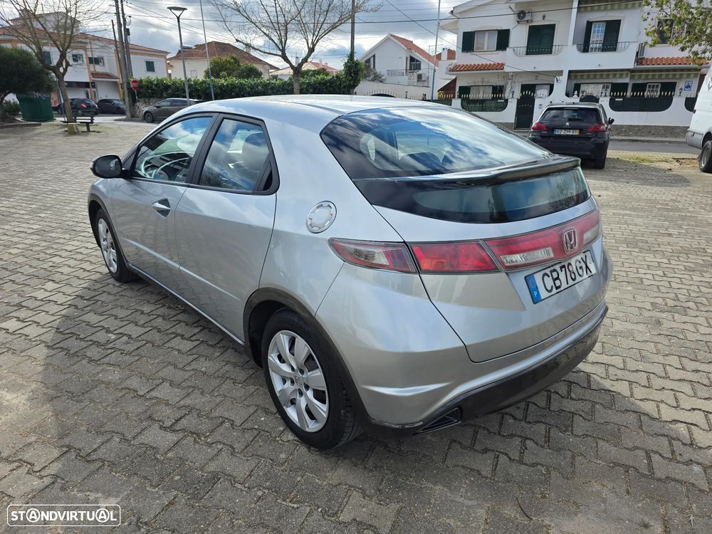 Honda Civic 1.4 i-VTEC Elegance - 4