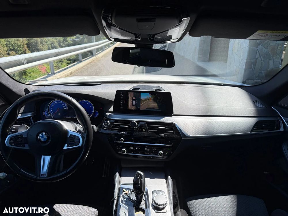 BMW Seria 5 530d xDrive AT - 26