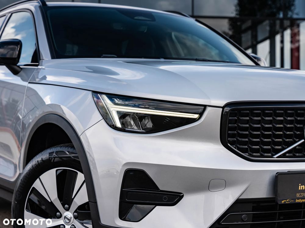 Volvo XC 40 B4 B AWD DKG Plus Dark - 17