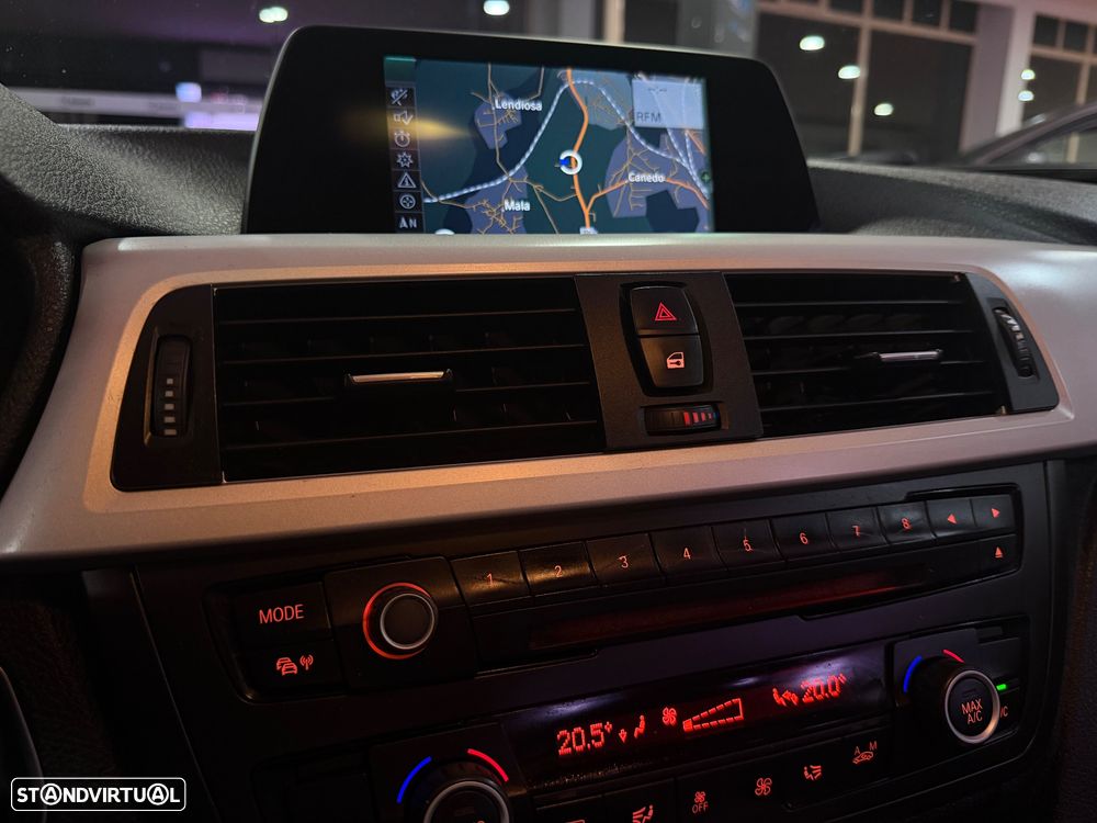 BMW 318 d Luxury Line - 14