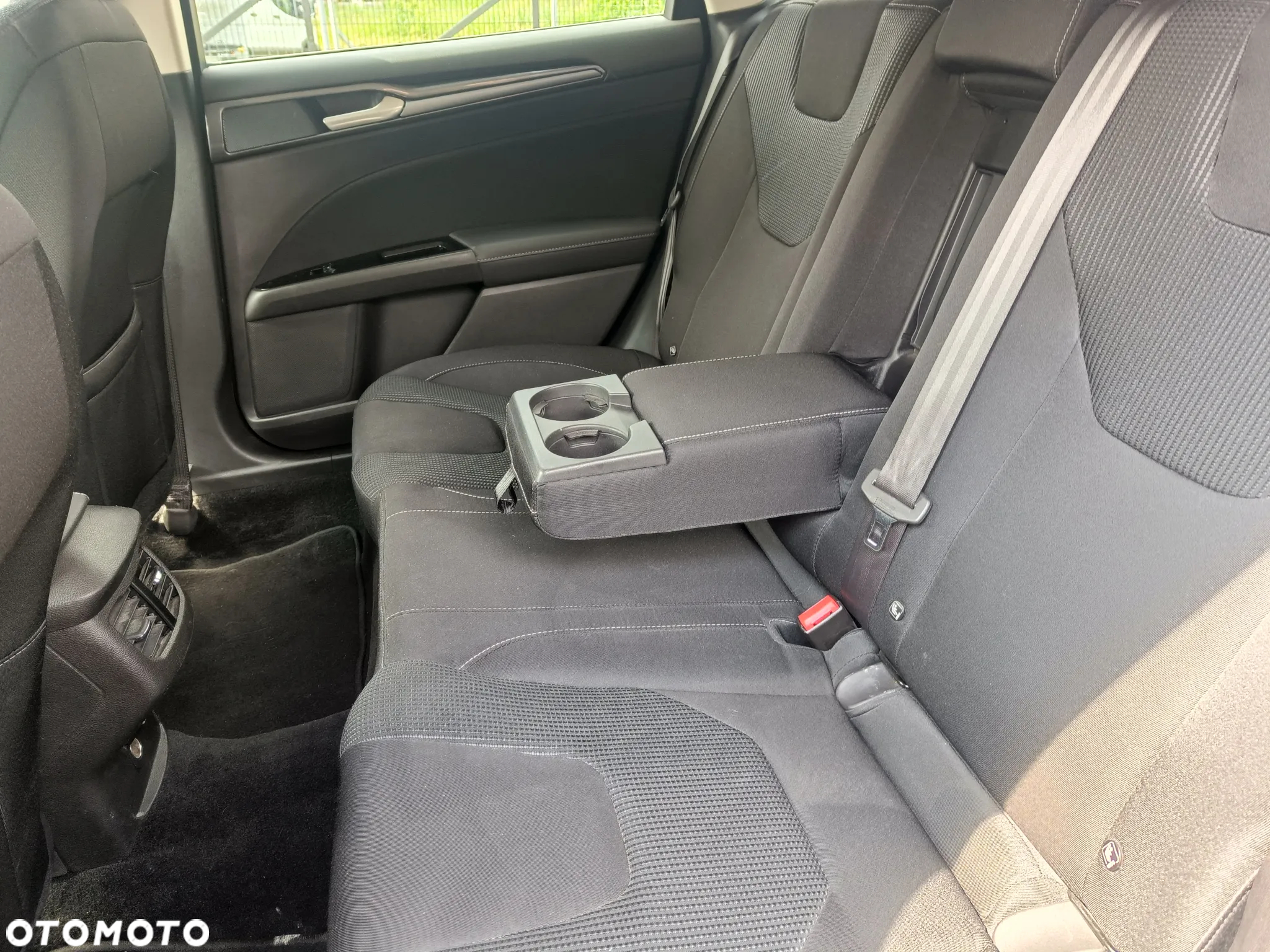 Ford Mondeo 2.0 EcoBlue Titanium - 12