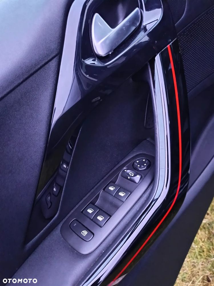 Peugeot 2008 PureTech 110 Stop&Start GT-Line Edition - 18