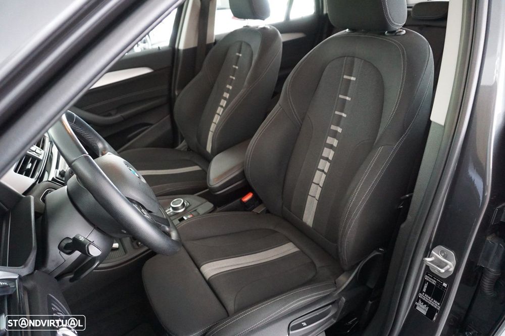 BMW X1 18 i sDrive Line Sport - 8
