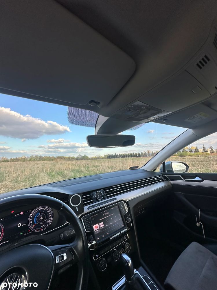 Volkswagen Passat 1.8 TSI BMT Highline DSG - 32