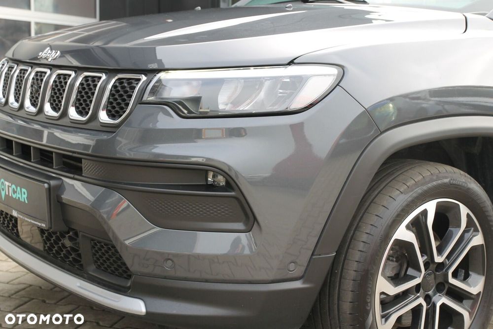 Jeep Compass - 33