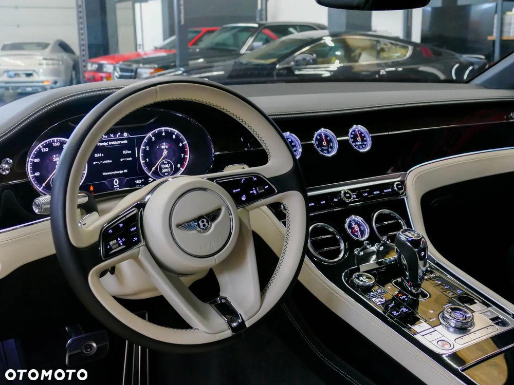 Bentley Continental GT - 10