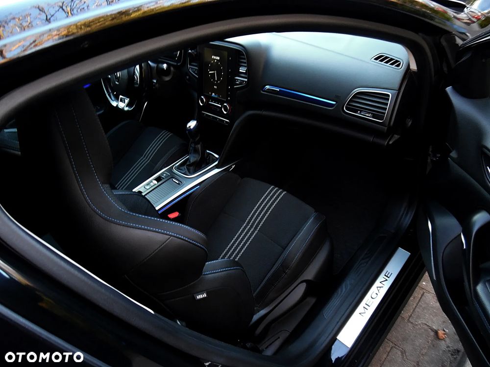 Renault Megane ENERGY TCe 130 GT LINE - 24