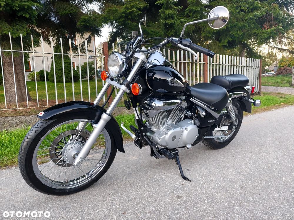 Suzuki Intruder