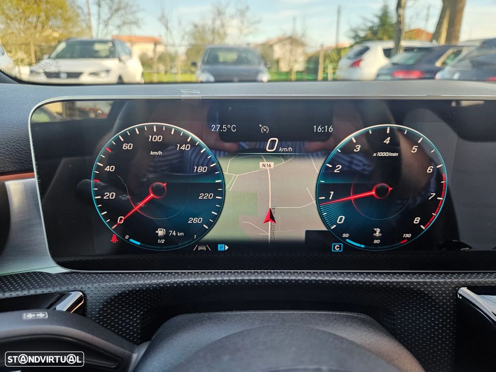 Mercedes-Benz A 200 AMG Line - 37