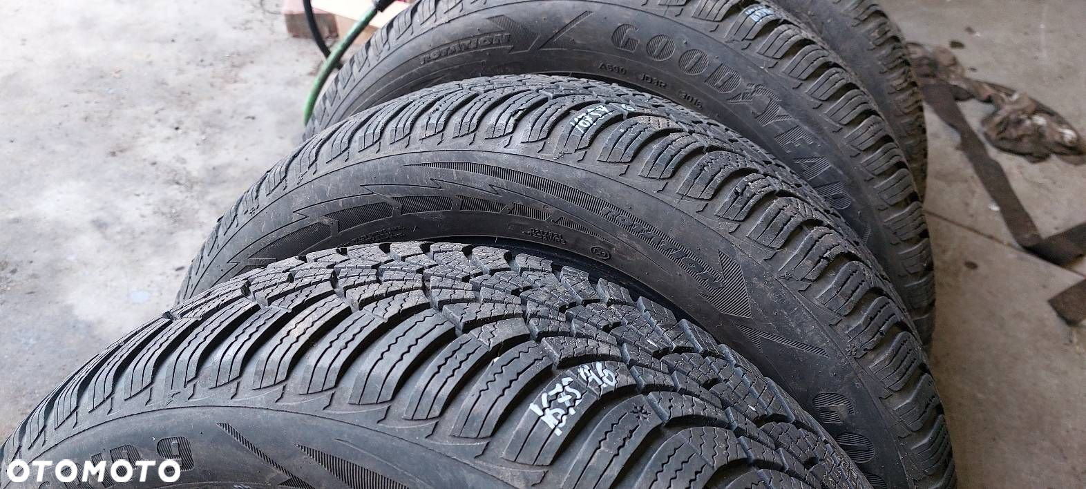 OPONY ZIMOWE 4SZT GOODYEAR ULTRA GRIP 9 185/60R15 - 4