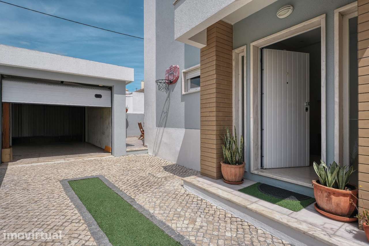 Moradia T4 Geminada com Jardim Privado — Tires - Grande imagem: 4/57