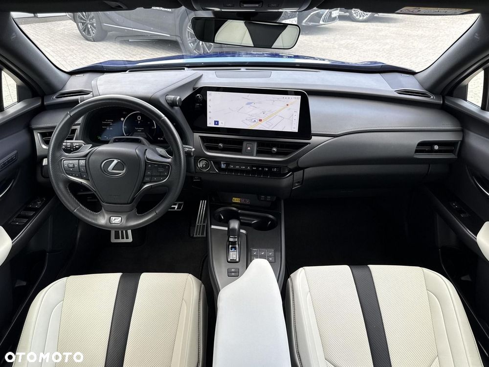Lexus UX - 22