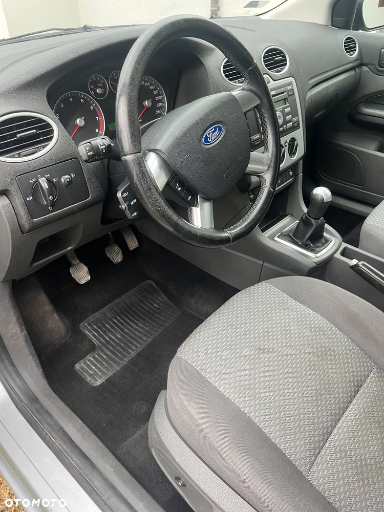 Ford Focus - 8