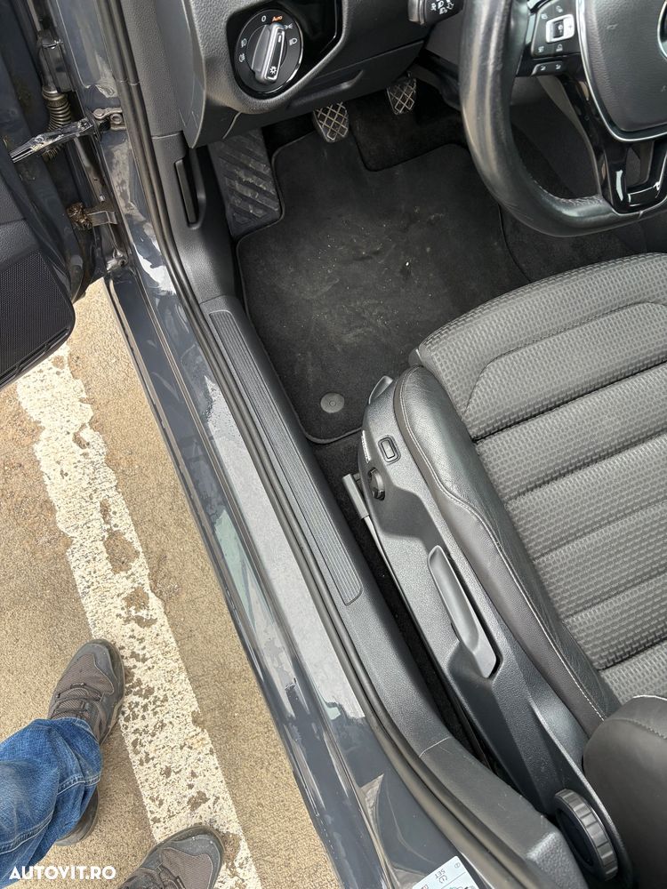 Volkswagen Golf 2.0 TDI (BlueMotion Technology) Comfortline - 30