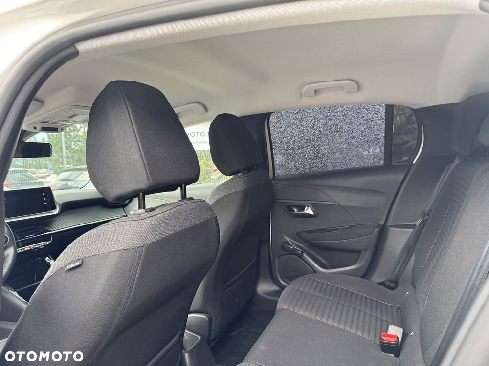 Peugeot 208 - 6