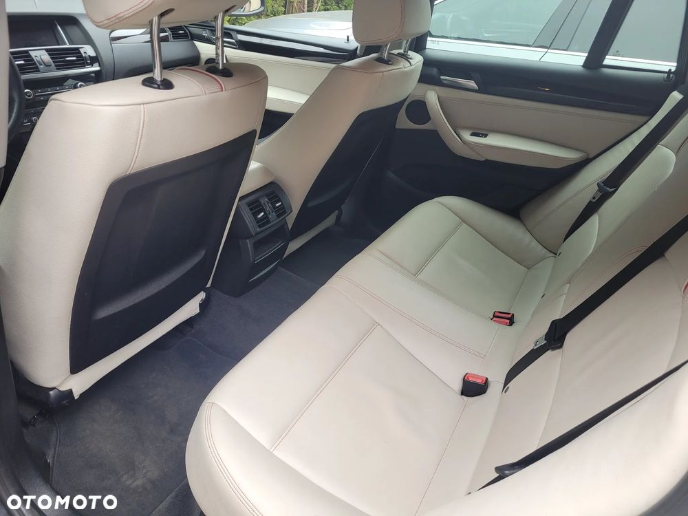 BMW X4 xDrive20d xLine - 9