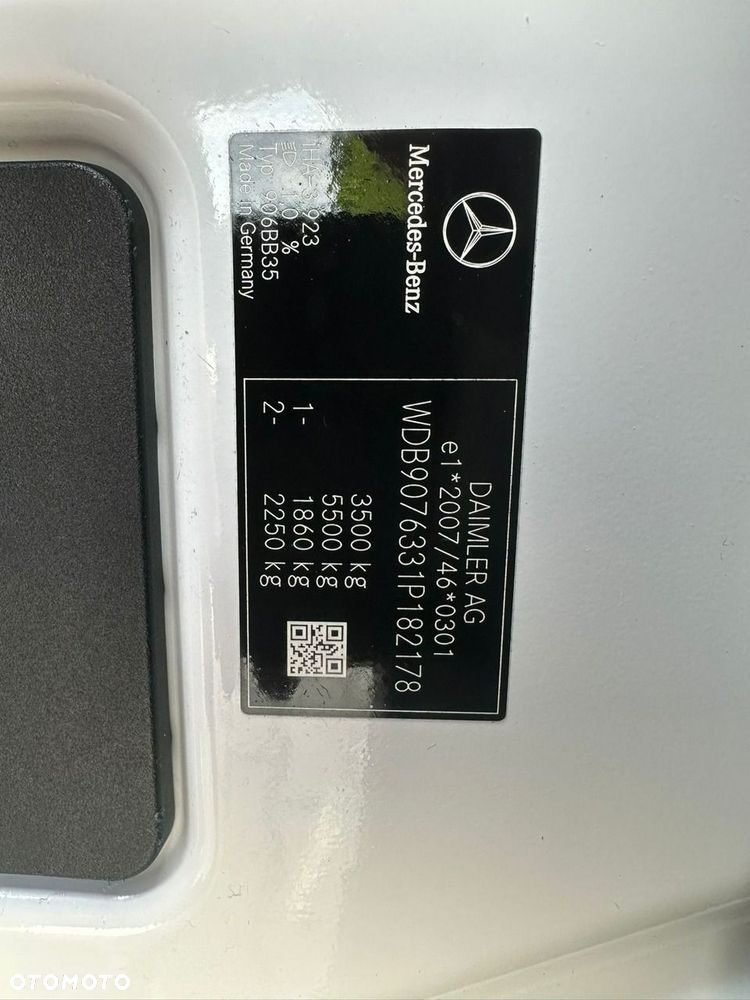 Mercedes-Benz Sprinter - 22