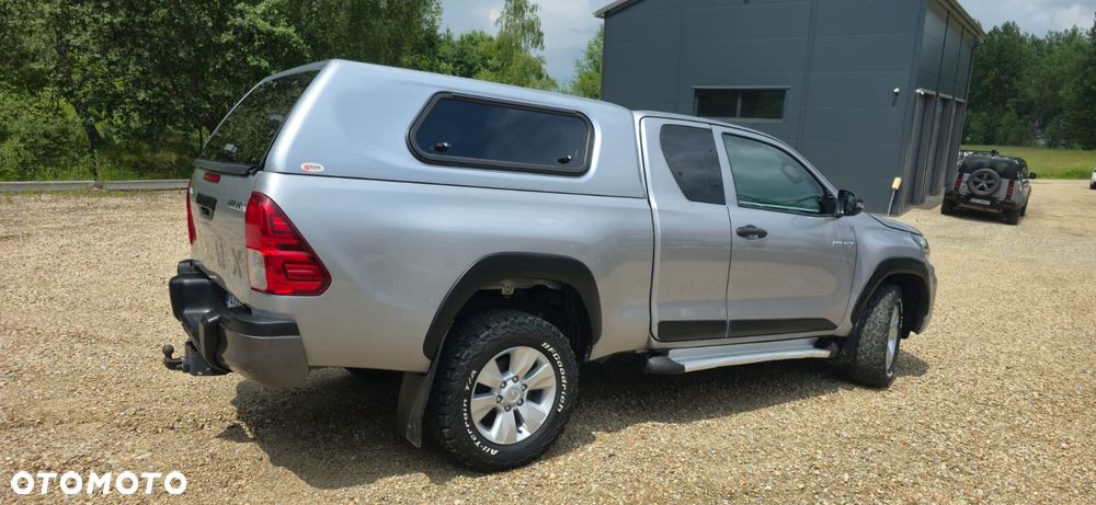 Toyota Hilux 2.4 D-4D Extra Cab SR 4x4 - 3