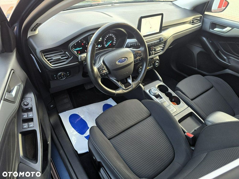 Ford Focus - 8