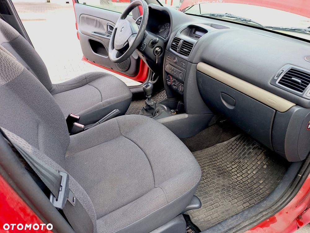 Renault Clio 1.5 dCi Expression - 12
