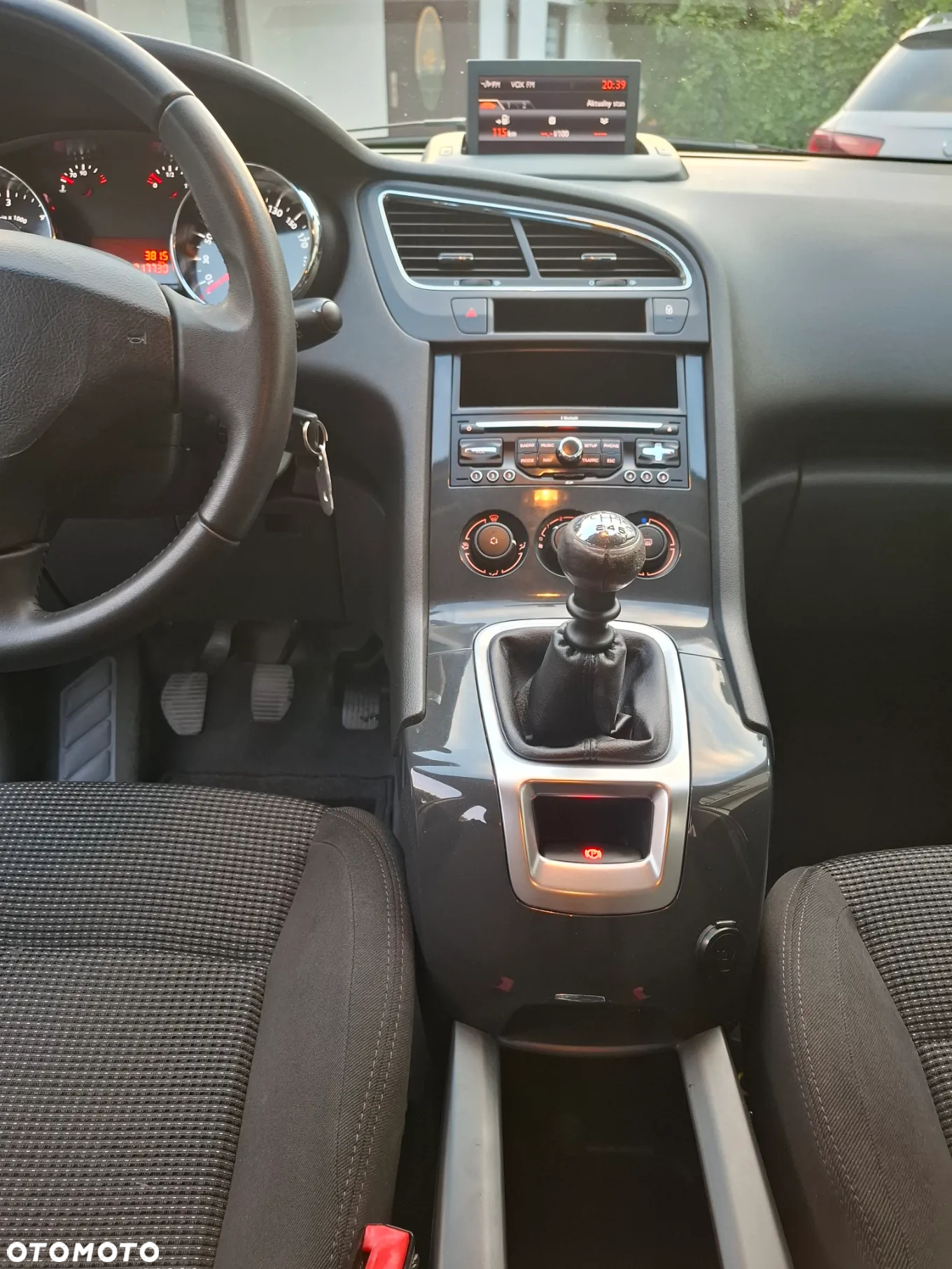 Peugeot 5008 - 14
