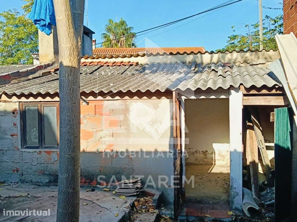 Conjunto de 2 Moradias a necessitar de obras - Grande imagem: 3/12