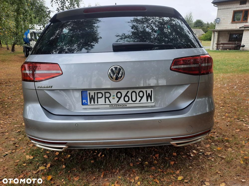 Volkswagen Passat 2.0 TDI SCR Comfortline - 11