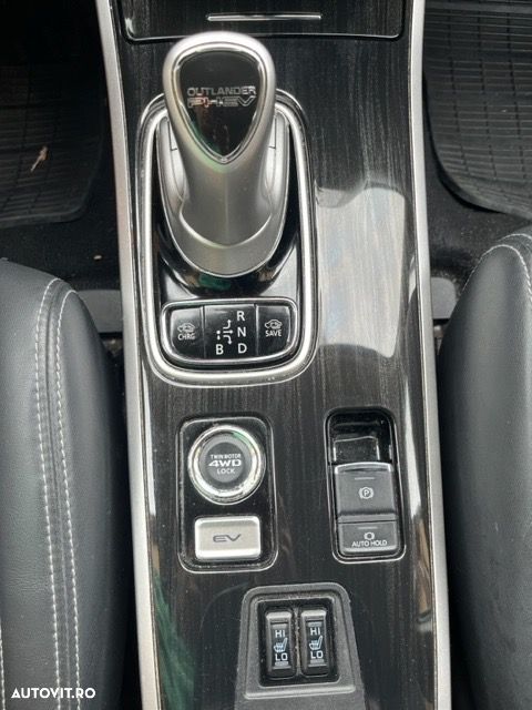 Mitsubishi Outlander 2.0 4WD - 12