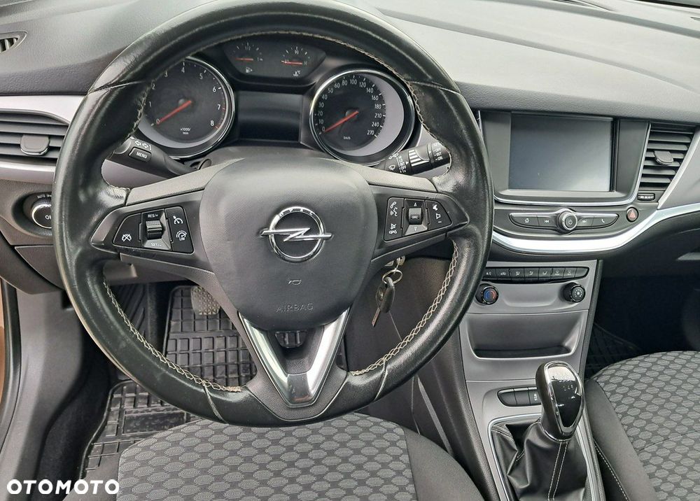 Opel Astra - 16