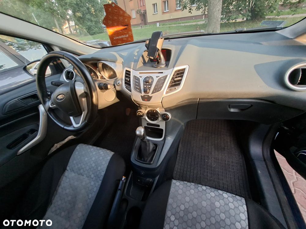 Ford Fiesta 1.4 Ghia EU5 - 7