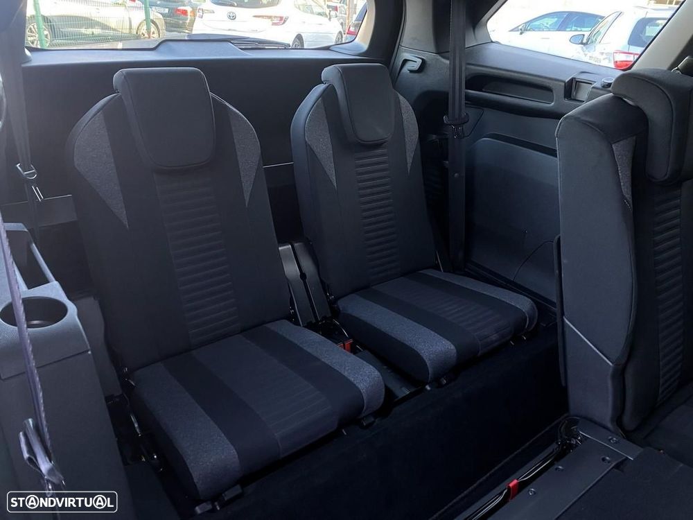 Peugeot 5008 1.5 BlueHDi Active Pack EAT8 - 41