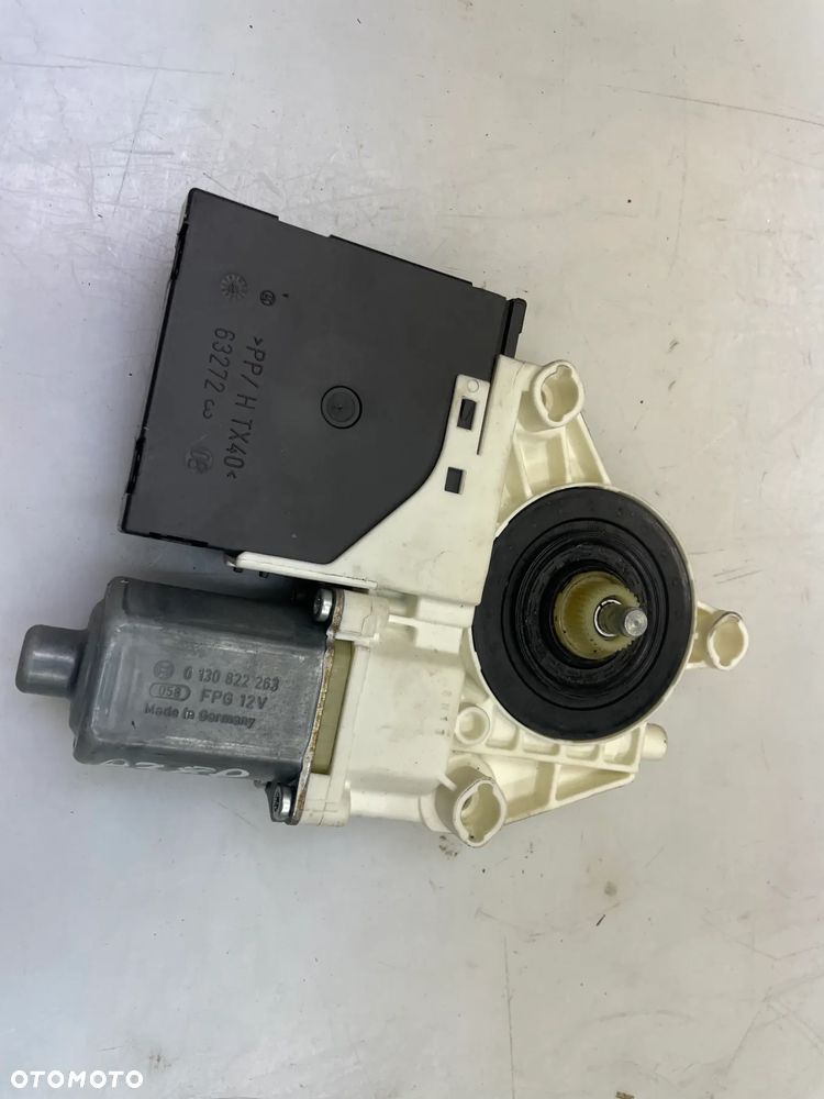 Silniczek szyby lewy tył Audi A3 8P 5D Sportback 8P4959801D - 4