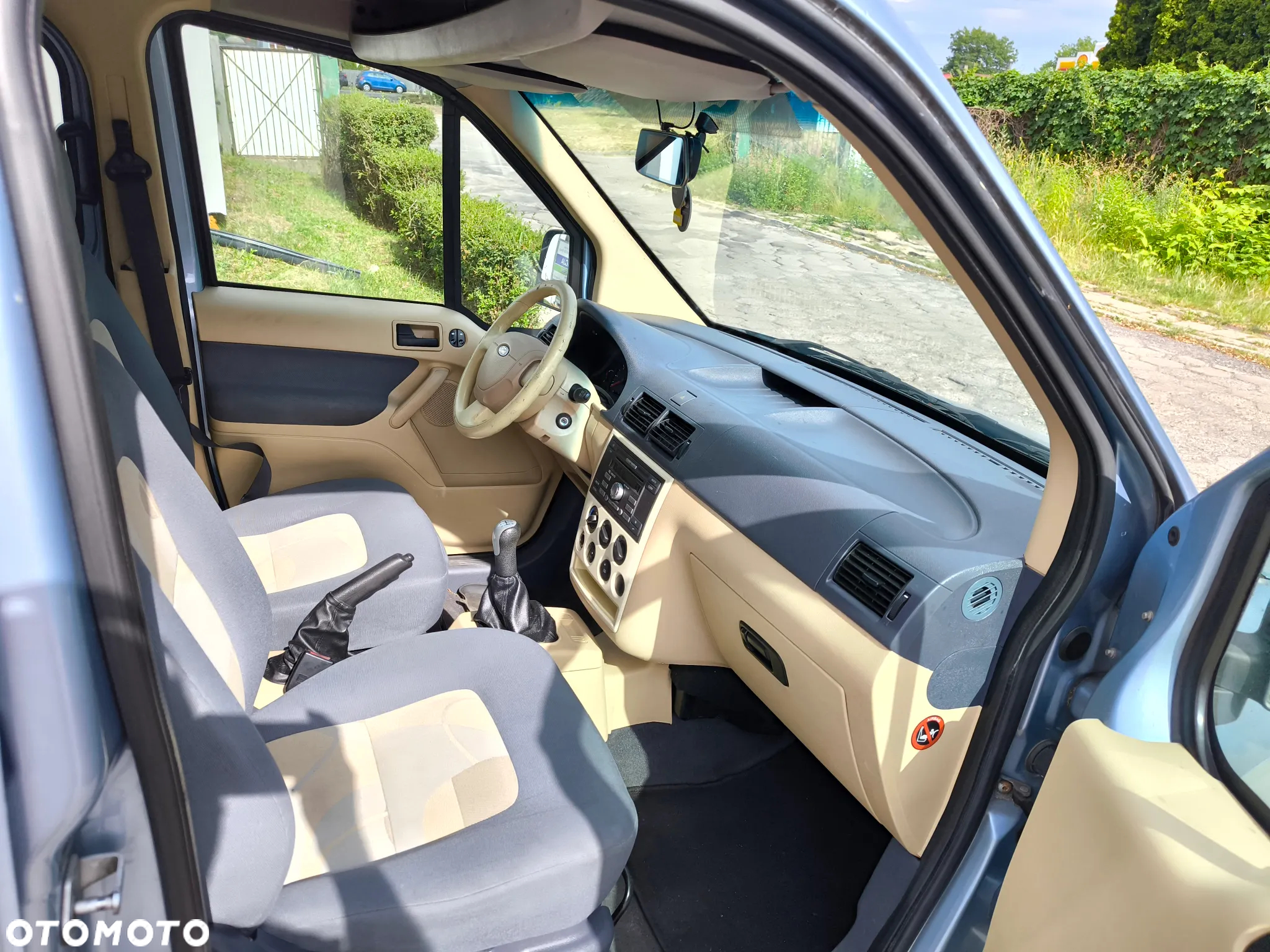 Ford Tourneo Connect - 11