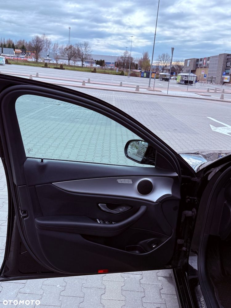 Mercedes-Benz Klasa E 220 d Avantgarde - 21