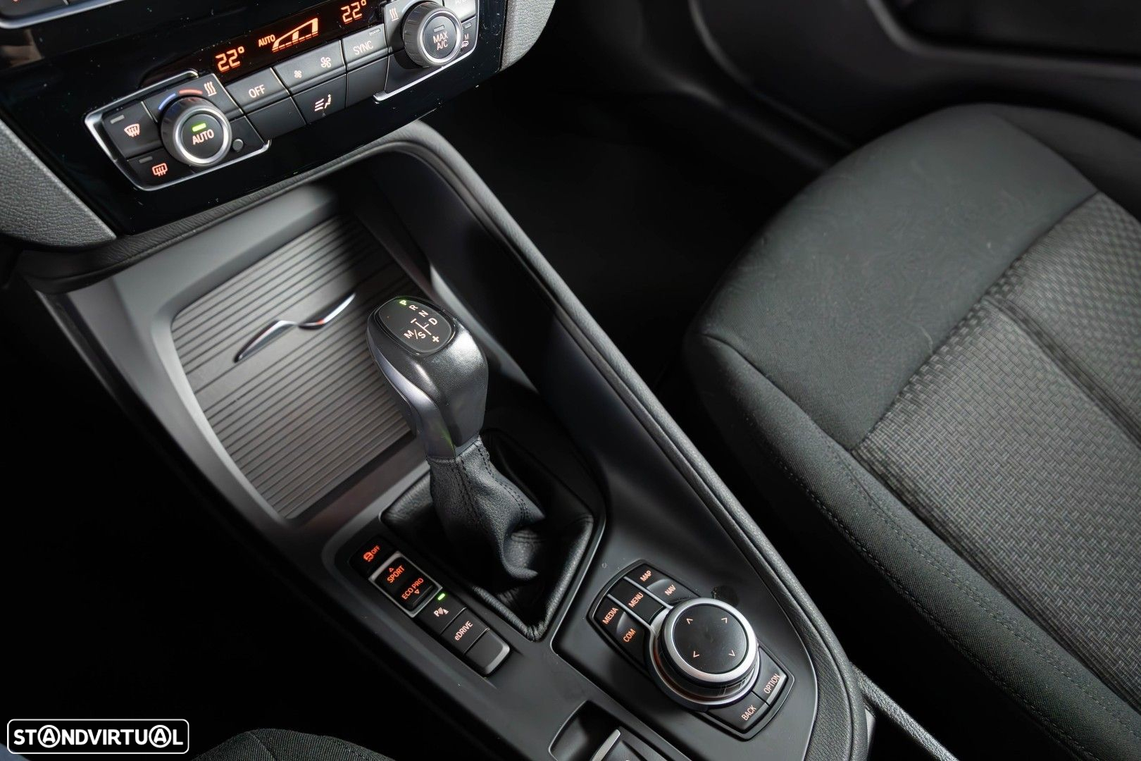 BMW X1 25 e xDrive Corporate Edition - 26