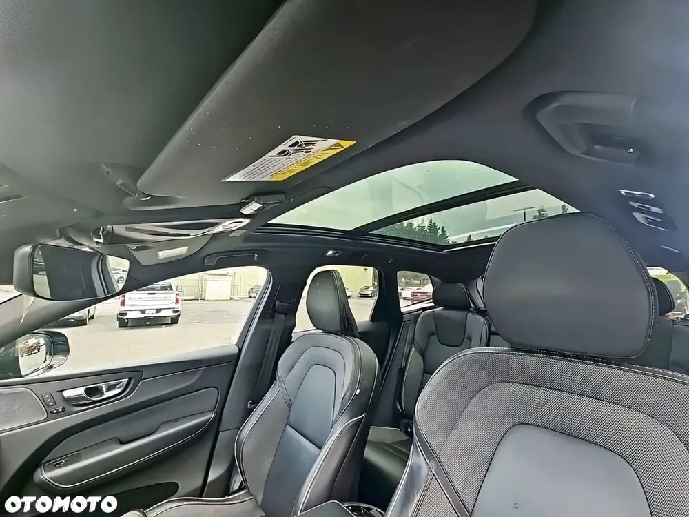 Volvo XC 60 T5 AWD Geartronic RDesign - 10
