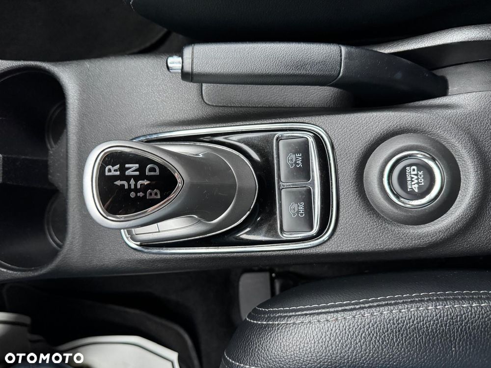 Mitsubishi Outlander - 11