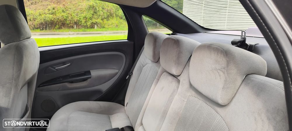 Fiat Linea 1.3 M-Jet Emotion - 13