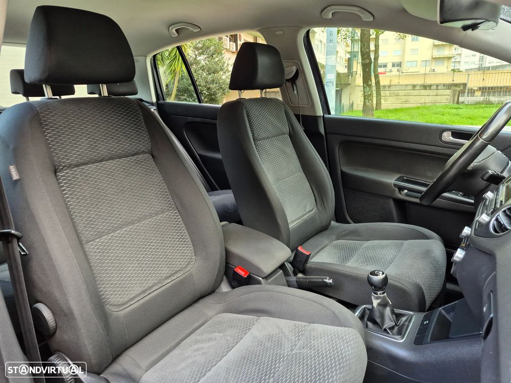 VW Golf Plus 1.6 TDi Confortline - 13