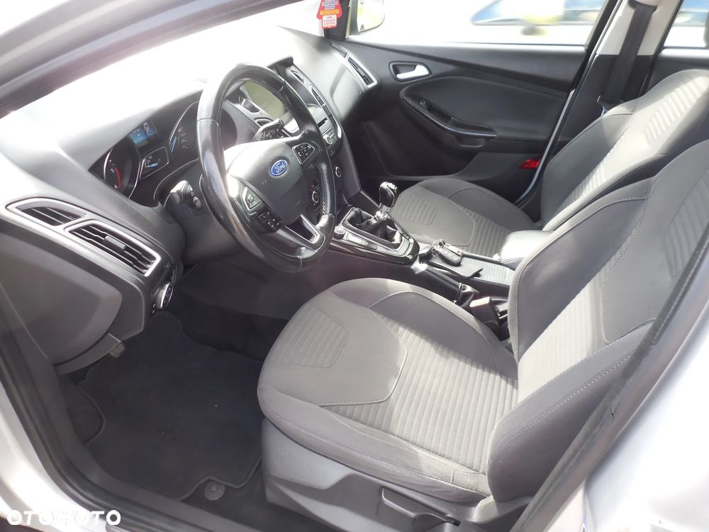 Ford Focus - 15