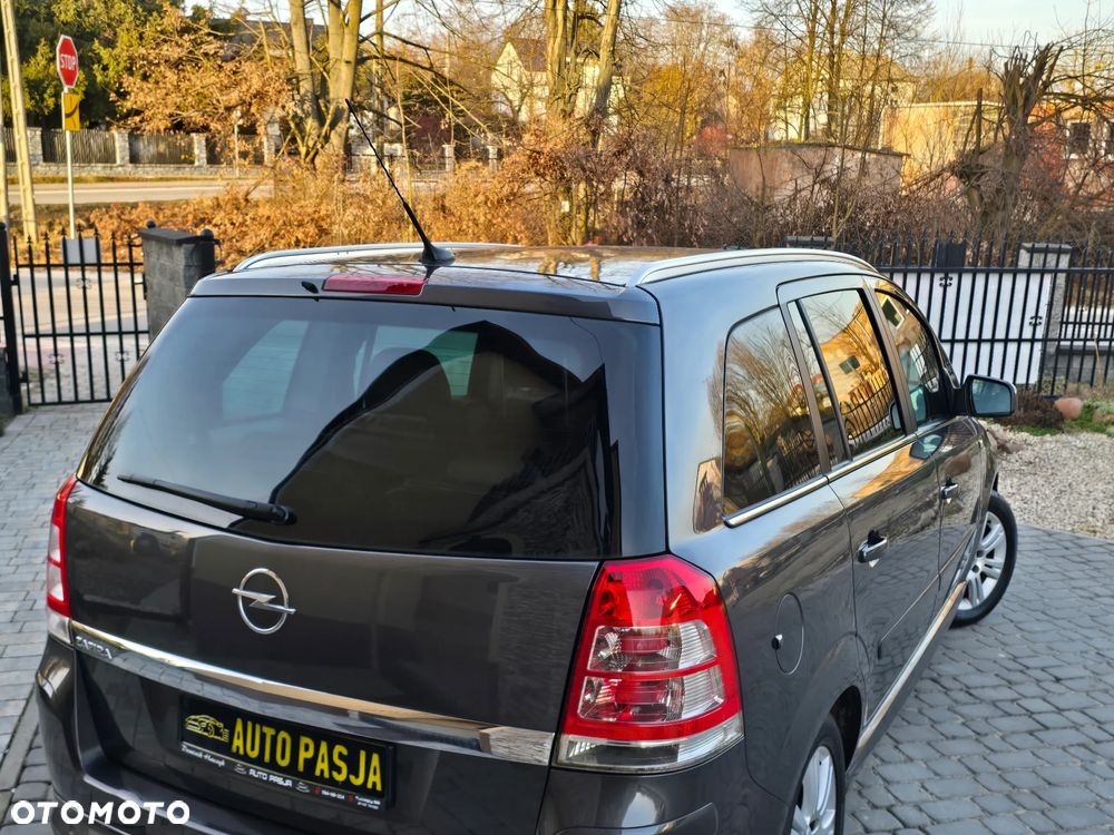 Opel Zafira 1.8 Cosmo - 12