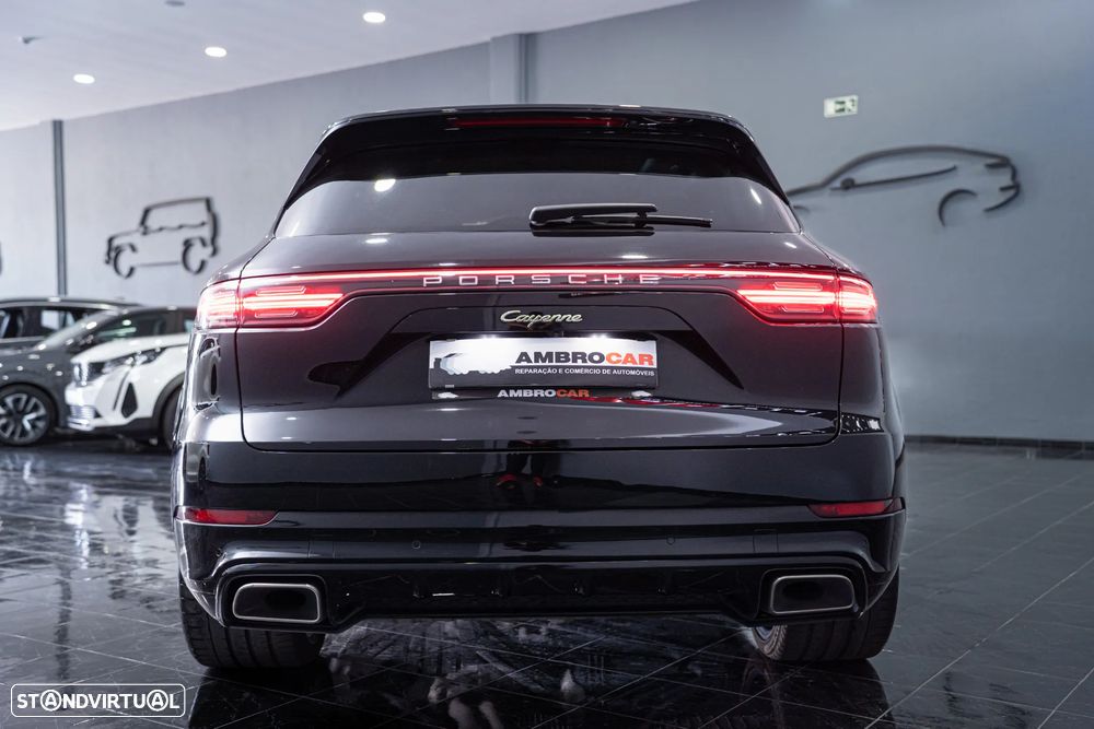 Porsche Cayenne - 6